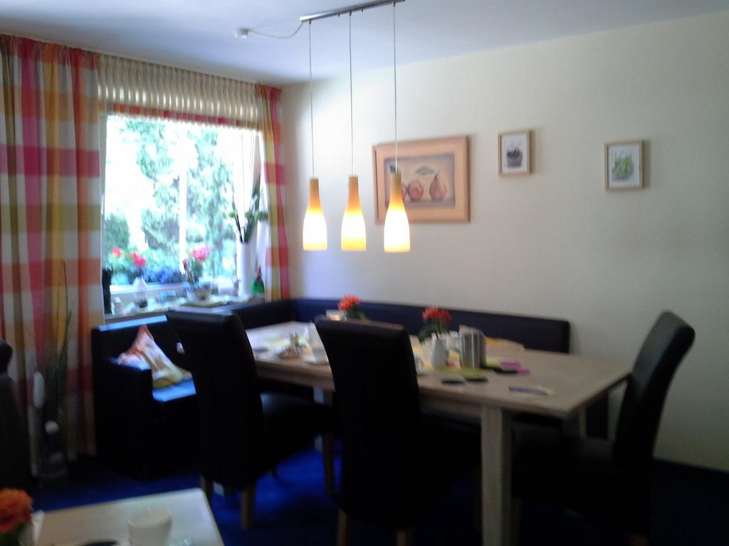 Hotel Haus Mariandl à Düsseldorf Extérieur photo