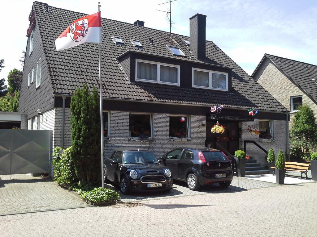 Hotel Haus Mariandl à Düsseldorf Extérieur photo